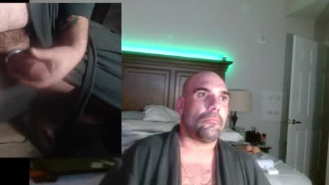 I use to be imeverythingandnothing online show from December 29, 6:45 am