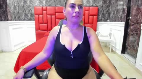 Karina online show from October 18, 7:18 pm