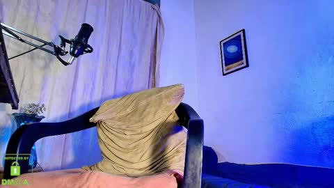 Snapshot of imyourg0d chatting on September 24, 2:40 am Daniel thumb up me please its important Im new INDEPENDENT MODEL online show from September 24, 2:40 am