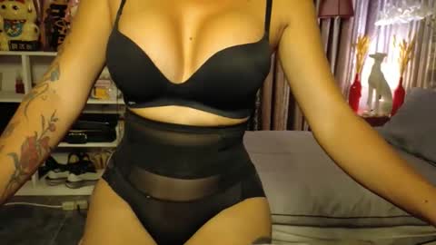 yourBabyKESIAH online show from November 17, 7:00 am