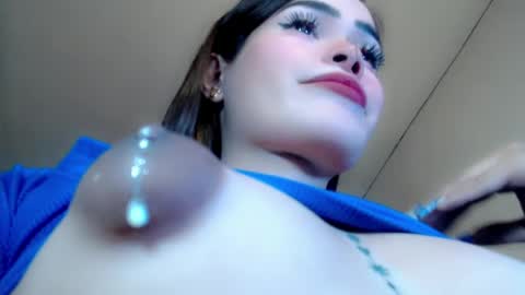 YOUR GIRLFRIEND online show from July 21, 6:15 am