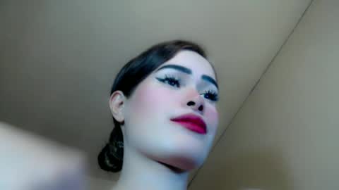 YOUR GIRLFRIEND online show from July 1, 11:41 am