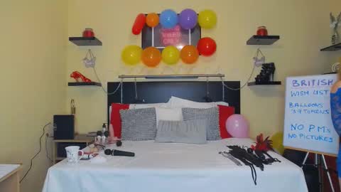 inannalove online show from March 9, 6:43 pm