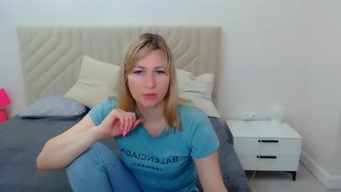 incredible_ariela online show from May 24, 12:12 pm