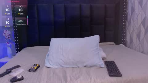 LITTLE AINHOA  online show from November 5, 7:38 pm