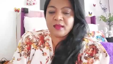Snapshot of indiandelia chatting on February 27, 7:08 am indiandelia online show from February 27, 7:08 am