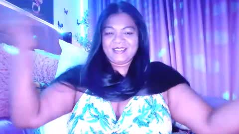 Snapshot of indiandelia chatting on March 6, 10:04 pm indiandelia online show from March 6, 10:04 pm