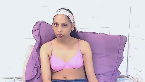 Jade online show from May 15, 7:28 am