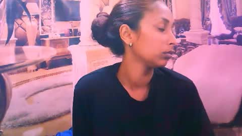 indiansexybutt4u2luv online show from January 9, 11:16 am