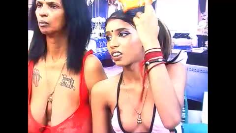 indiansexyslender4u2luv online show from October 31, 9:32 am