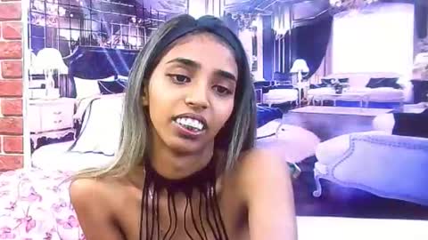 indiansexyslender4u2luv online show from December 15, 5:36 am