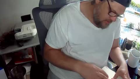 BroLOU online show from May 17, 7:01 pm