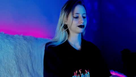 Venera  online show from December 8, 6:06 pm