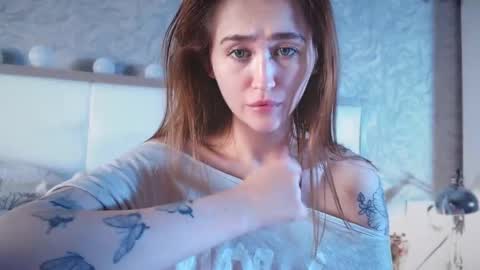 Lina online show from October 5, 5:42 pm