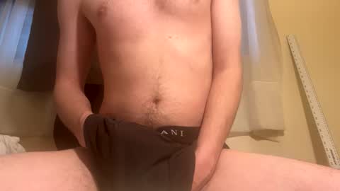 innocent_boy_usa online show from April 6, 9:38 pm