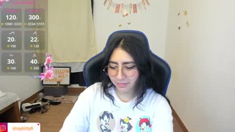 Luna        online show from June 25, 12:29 am