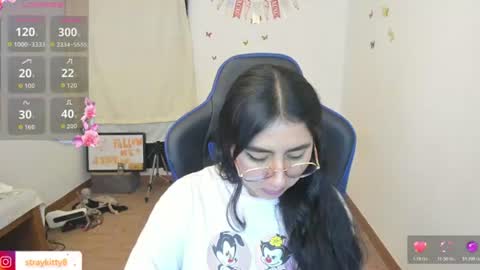 Luna        online show from August 9, 8:46 pm