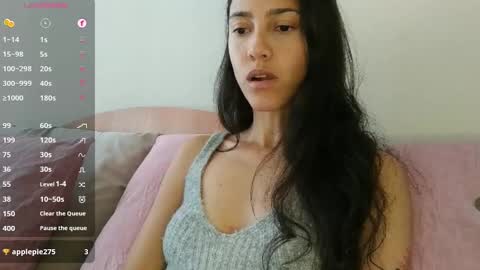 Laroa online show from October 2, 8:29 pm