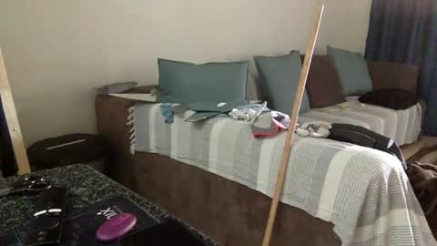 innocentlooker online show from December 16, 10:29 am