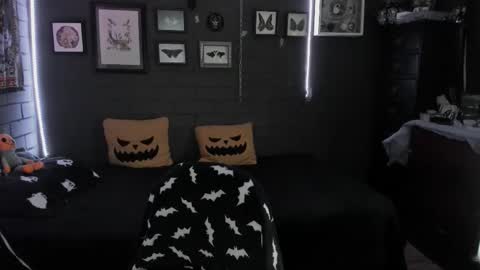   SANIA  online show from December 17, 5:08 pm