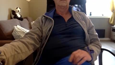 insignia20 online show from October 6, 11:39 am