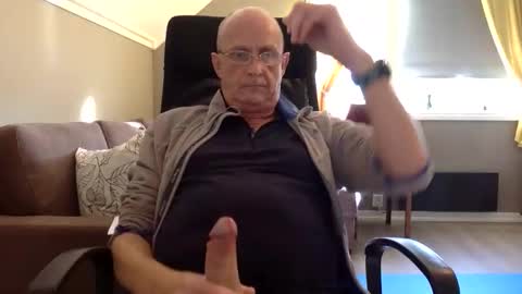 insignia20 online show from September 23, 8:41 am