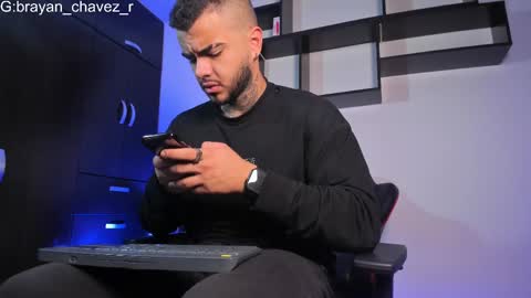 Snapshot of insolemnia chatting on February 26, 7:34 am Brayan Chavez online show from February 26, 7:34 am