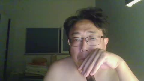 insuclee197641 online show from July 1, 3:31 pm