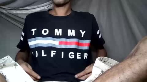 interne8famous online show from November 11, 8:16 am