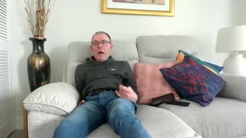 inthemood63 online show from April 11, 4:11 pm