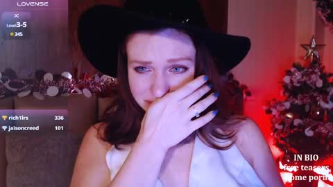 Cassie online show from December 11, 3:15 pm