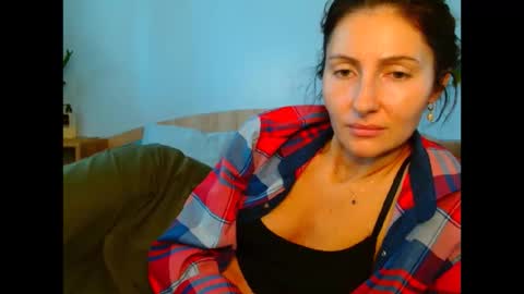Snapshot of irina9793 chatting on October 23, 9:11 am irina online show from October 23, 9:11 am