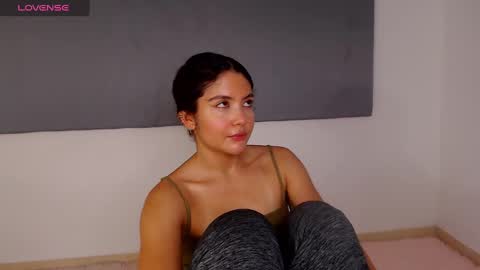 Snapshot of iris_caprice chatting on February 6, 1:49 am Instagram iris caprice online show from February 6, 1:49 am