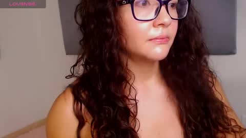 Snapshot of iris_caprice chatting on January 16, 3:23 am Instagram iris caprice online show from January 16, 3:23 am