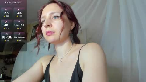 Snapshot of iris_crispy chatting on October 16, 6:29 pm Iris online show from October 16, 6:29 pm