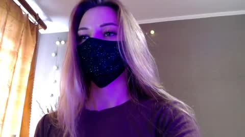 Lily online show from April 11, 12:20 pm