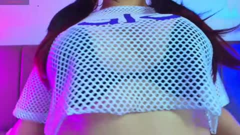 iris_roses online show from May 6, 8:26 pm