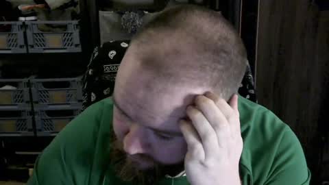 Snapshot of irishdaddy24 chatting on February 1, 3:39 pm twitter theirishman205 online show from February 1, 3:39 pm