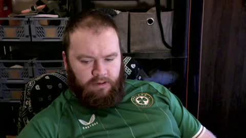 Snapshot of irishdaddy24 chatting on January 24, 8:44 am twitter theirishman205 online show from January 24, 8:44 am