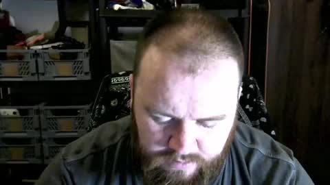 Snapshot of irishdaddy24 chatting on February 13, 5:01 pm twitter theirishman205 online show from February 13, 5:01 pm