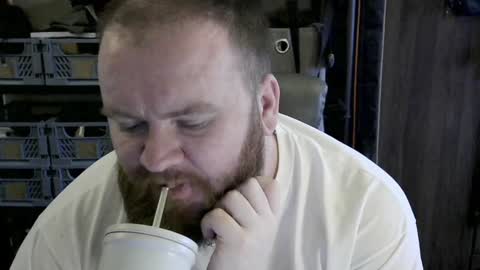 Snapshot of irishdaddy24 chatting on December 26, 2:59 pm twitter theirishman205 online show from December 26, 2:59 pm