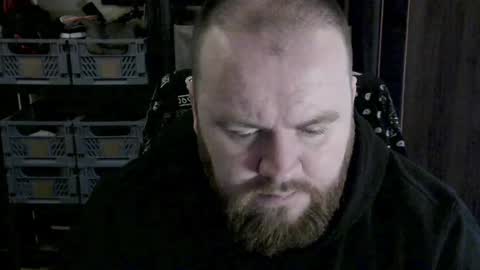 Snapshot of irishdaddy24 chatting on February 1, 12:37 pm twitter theirishman205 online show from February 1, 12:37 pm