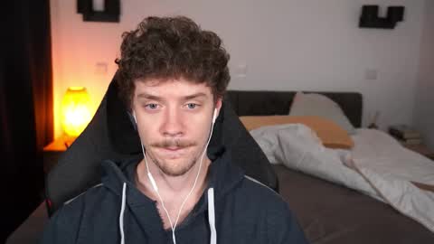 Sam online show from October 4, 12:08 am