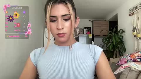 isa__fox_1 online show from April 11, 7:07 pm