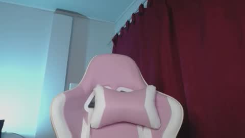 Isabella  online show from September 28, 9:51 am