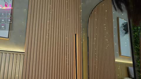 isa_montiel online show from March 18, 8:37 pm