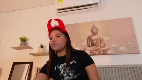 Isabel online show from October 31, 12:49 pm