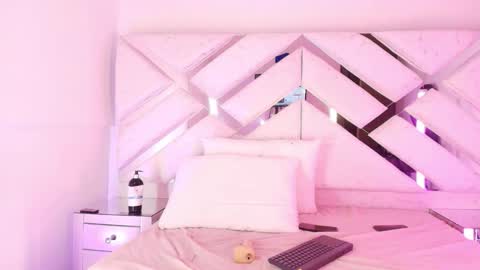 isa online show from February 19, 5:06 am