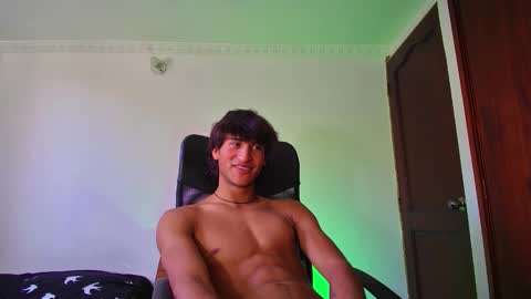 Snapshot of isaac__efx chatting on October 2, 8:40 pm isaac online show from October 2, 8:40 pm
