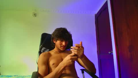 Snapshot of isaac__efx chatting on October 20, 3:17 pm isaac online show from October 20, 3:17 pm